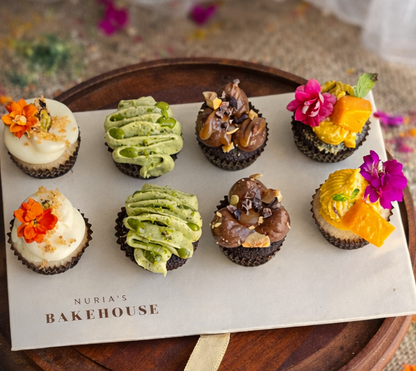 Bite size Holi cupcakes